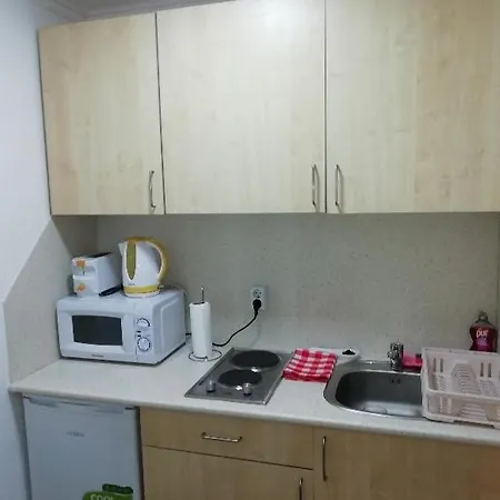 Apartman מלון דירות *